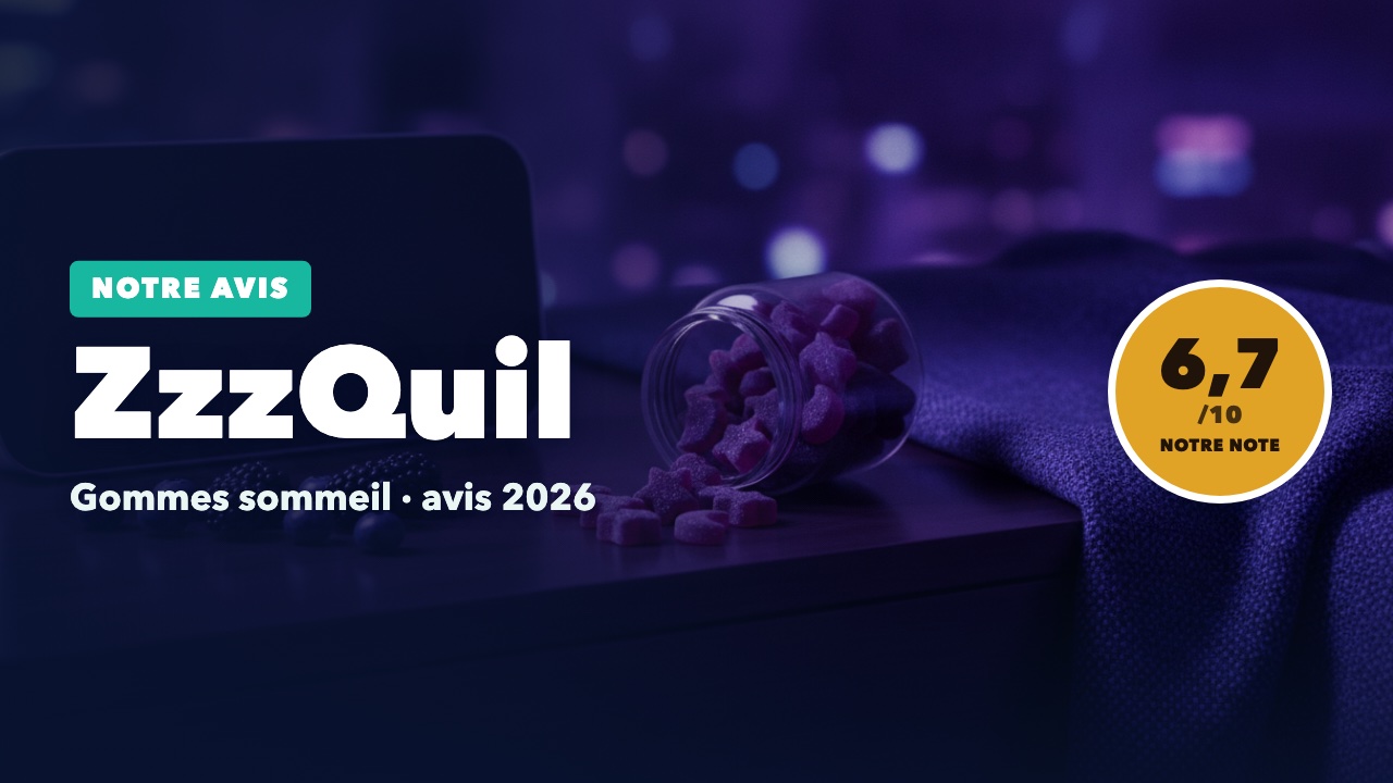 Gommes violettes à la mélatonine près d'un réveil, notre avis sur ZzzQuil Sommeil, note 6,7/10